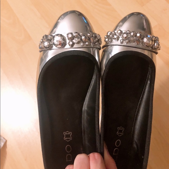 Silver Aldo flats - Picture 2 of 2